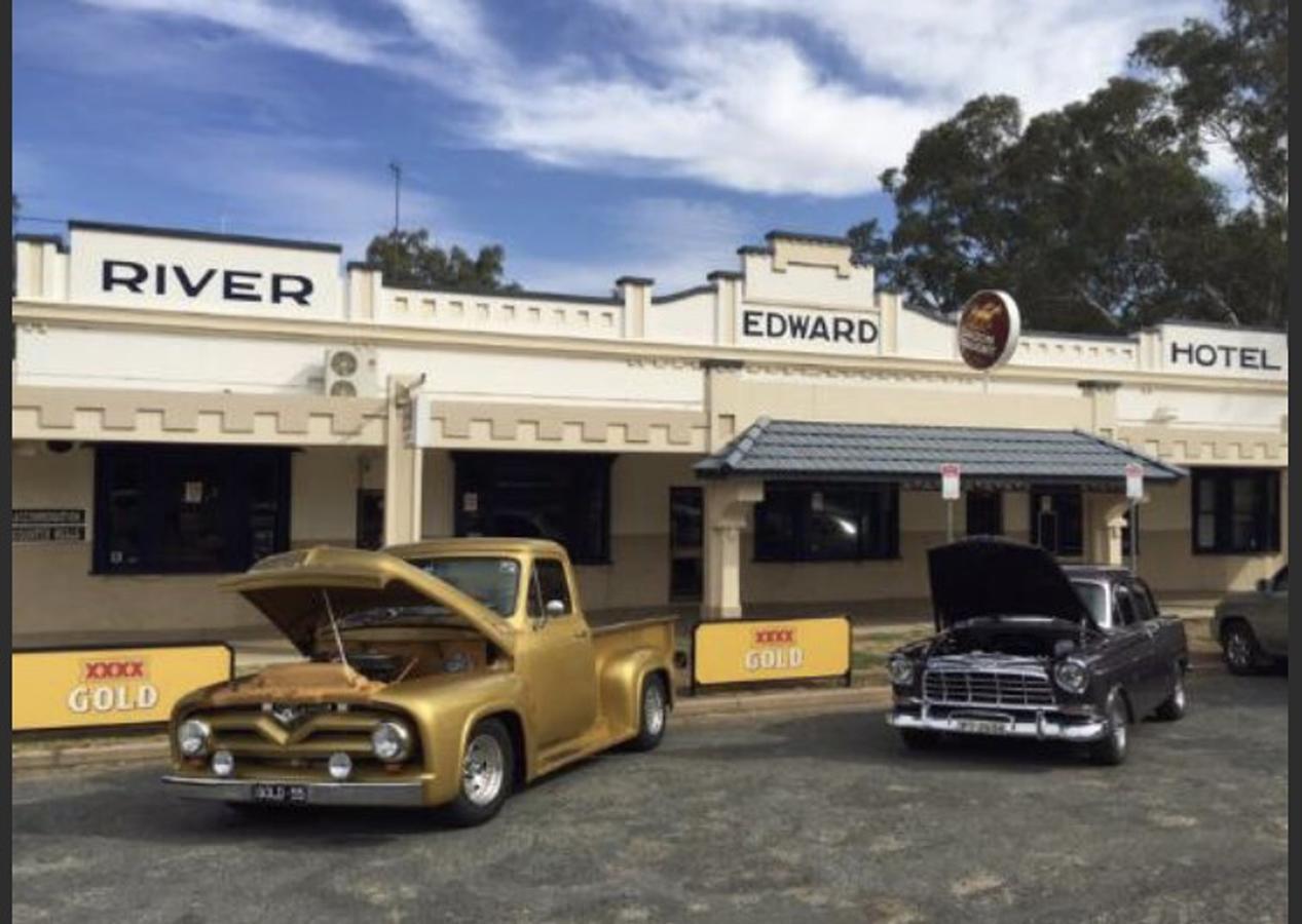 Edward River Hotel Deniliquin Exterior foto